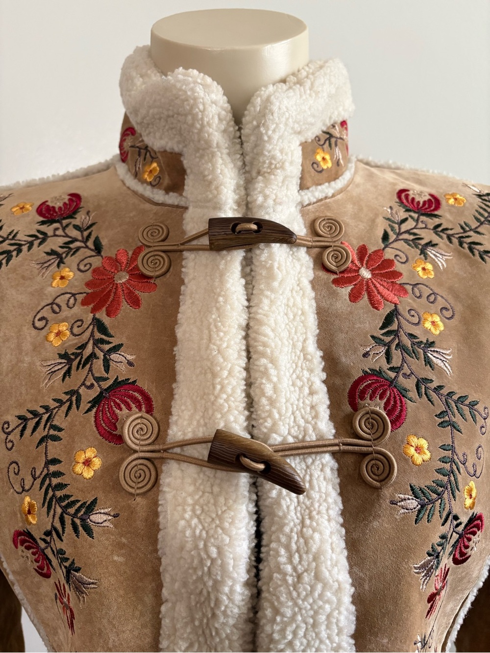 Vintage 90’s Floral Phoebe Embroidered Genuine Suede Leather Jacket Size Medium - Picture 2 of 16